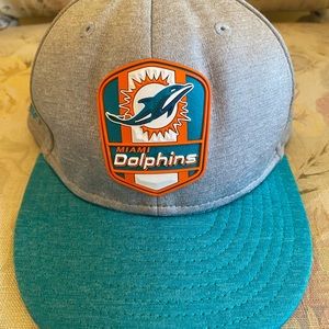 Miami Dolphins Official Players gear fitted hat size size 6 5/8.